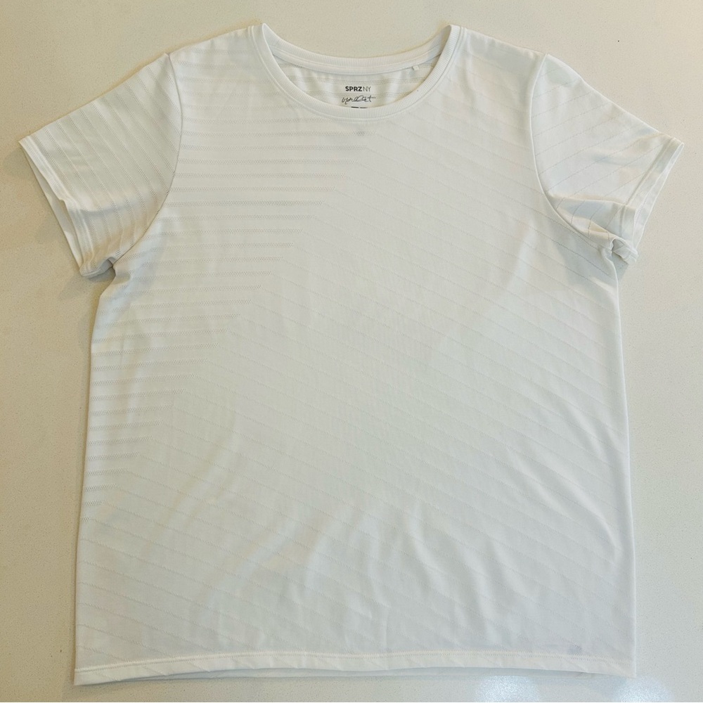 Uniqlo Medium White Subtly Striped Tee
